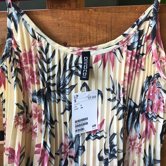NWT H&M yellow blouse/tank top - Picture 3 of 4